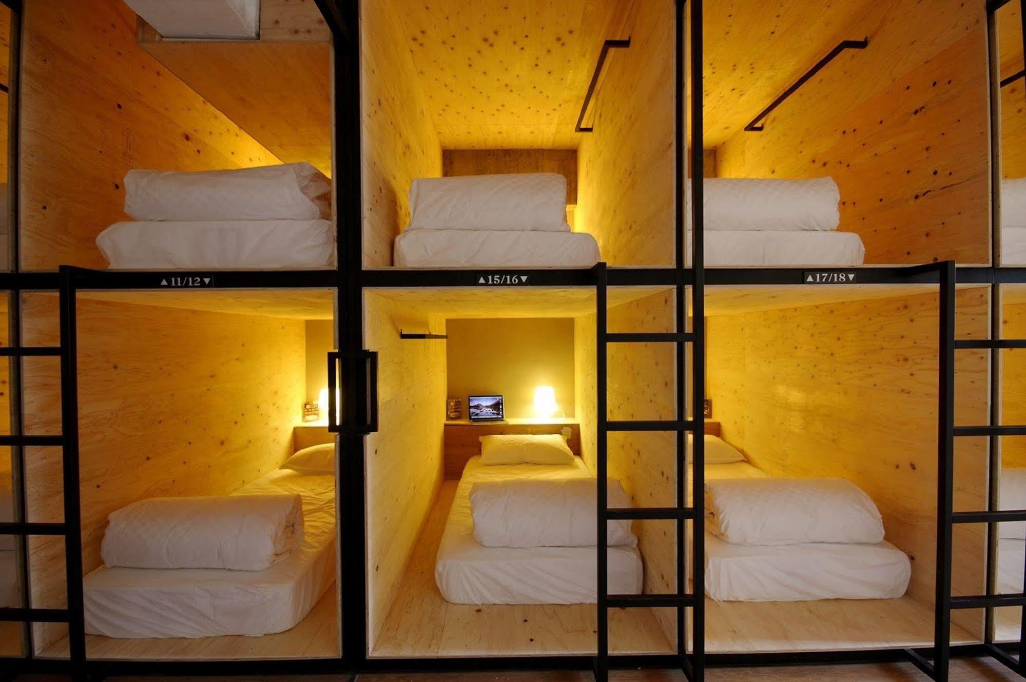 Mini West Hotel Taichung Exterior photo